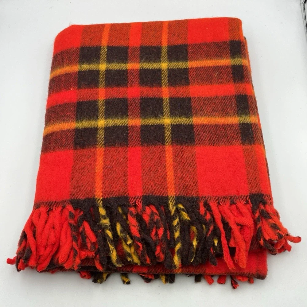 Vintage 1960s-1970s Faribo Glengary Plaid Acrylic Blanket 50x60 Fringe USA